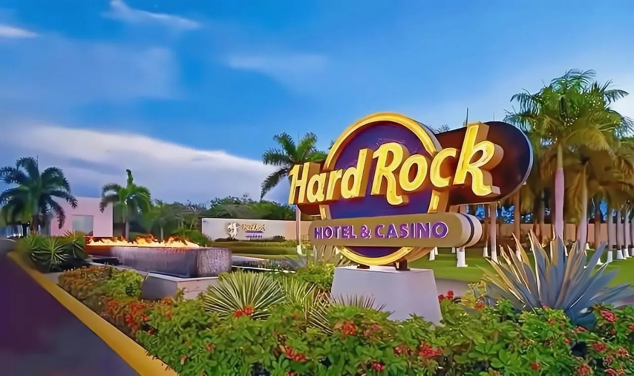 Cana Rock Star, Vista Al Campo De Golf Y Piscina C-303, B-400, B-506 Y B-502 - Desayuno Incluido بونتا كانا